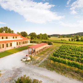 Agriturismo Cascina Roveri, hotel in Monzambano