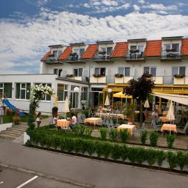 Viesnīca Hotel & Restaurant Seehof pilsētā Podersdorfa