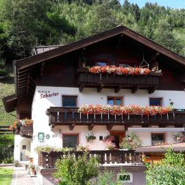 Haus Scharler, Künstlergasse, hotel in Neukirchen am Großvenediger