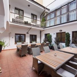 Old Prague House, hotel in Prague
