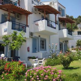 Castello Apartments, hotel v destinaci Stalida