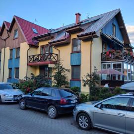 Inkliuzas, hotel di Nida