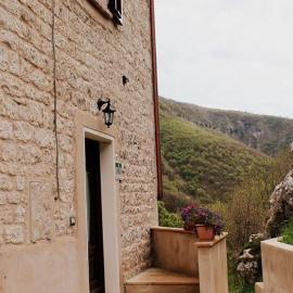 Casa Vacanze L'arco di Fondarca n.16, hotel em Cagli