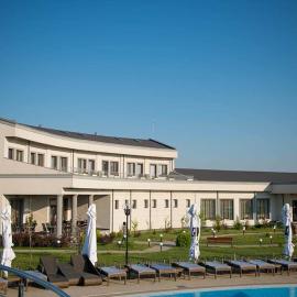 Papillon, hotel Piteştiben