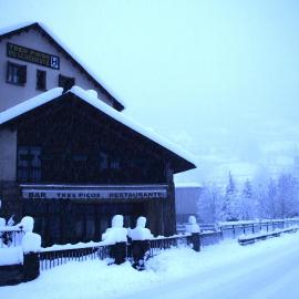 Tres Picos, hotel v destinácii Eriste