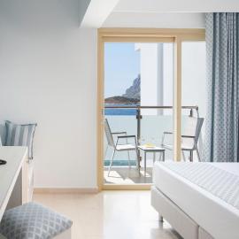 Zephyros Hotel, ξενοδοχείο στις Μυρτιές