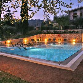 Residence Uliveto, hotel en Garda