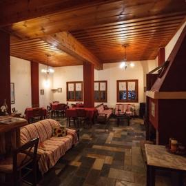 Guesthouse Rousis, hotel u gradu 'Zagora'