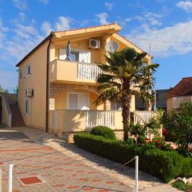 Apartments Barbara, hotel in Banj