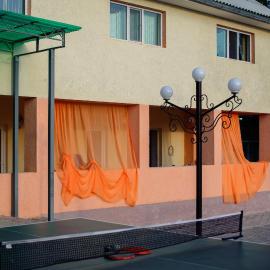 Guest House Yukon, hotel en Bosteri