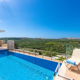 Kampos Villas, Nature Living with Heated Pool, By ThinkVilla, Hotel in Achlades