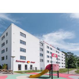 Serways Hotel Feucht Ost，弗伊特的飯店