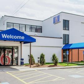 Motel 6-Brockton, MA, hotel u gradu 'Brockton'