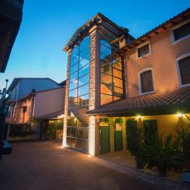 Residenze L'Uncinaia Holiday House, hotel din Perugia