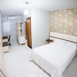 Hotel Tito's – hotel w mieście Capanema