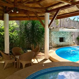 Lapu-Lapu Cottages & Restaurant, отель в Мактане
