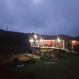 Gowrikere Homestay Coorg، فندق في Somvārpet