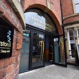 Wynnstay Arms, Wrexham by Marston's Inns, хотел в Рексъм