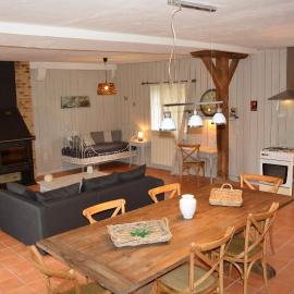 Gite De Saba, hotel en La Celle-Condé