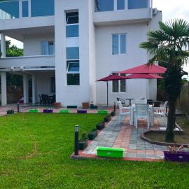 BSG Rustaveli 184, hotel in Kobuleti