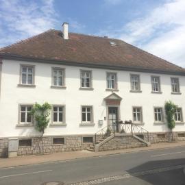 Ferienwohnungen im SCHUL & RATHHAUS Obervolkach