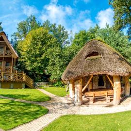 Dom Jeziorna, hotel a Lubiatów