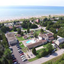 Sauble Beach Lodge, hotel en Sauble Beach