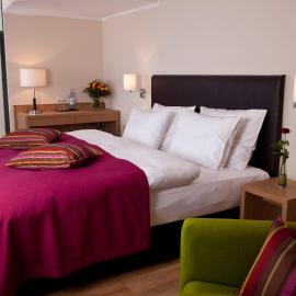 Hotel Palatina "Hotel-Restaurant", hótel í Neustadt an der Weinstraße