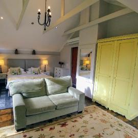 Aan De Vliet Guest House, hotel di Stellenbosch