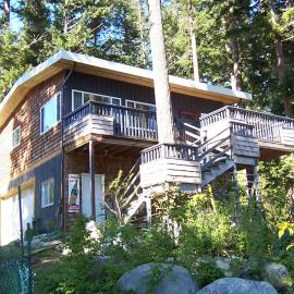Powell River में, होटल Malaspina Strait Cottage
