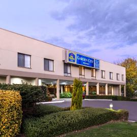 Garden City Hotel, Best Western Signature Collection、キャンベラのホテル