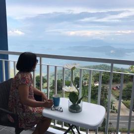 Taal View Condo by Liza – hotel w mieście Tagaytay
