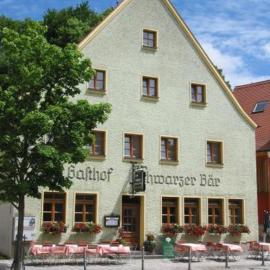 Gasthof Schwarzer Bär, hotelli kohteessa Kastl