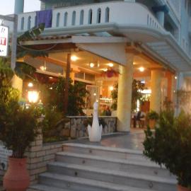 Viesnīca Hotel Spiros pilsētā Amudija