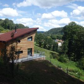 Villa Cora Venez neuve avec SPA, hotel in Saint-Bresson