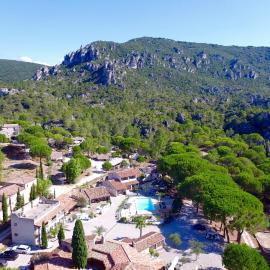 Auberge Val Moureze Hôtel & Spa, hotel din Mourèze