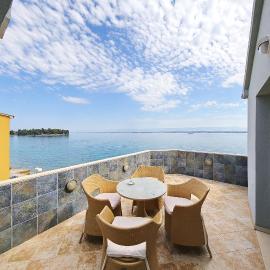 Punta Preko Apartments, khách sạn ở Preko