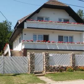 Betti Vendégház, hotel a Alsópáhok