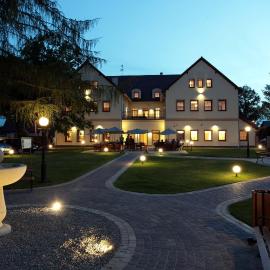 Hotel Modrzewiowy Dwór, hotel Gliwicében