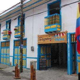 Apartahotel Calle del tiempo detenido, hotel in Filandia