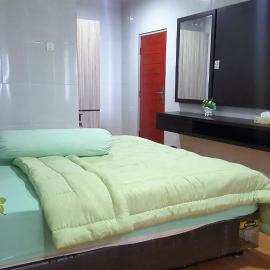 Gunungsitoli में, होटल Nasional Hotel