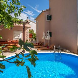 Villa Ana Medici – hotel w Mimicach