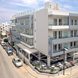 Astron Suites & Apartments โรงแรมในคอสทาวน์
