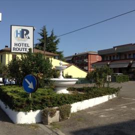 Hotel Route 9, hotel em Cadeo