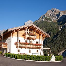 Ferienhaus Staudacher，布倫內羅的飯店