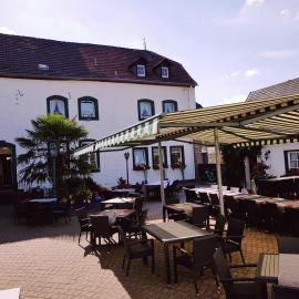Hotel Restaurant Jägerhof, hotel v destinácii Düren, Eifel