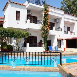 Hotel Mary, hotel u gradu Maratokampos