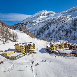 Hotel Almschlössl & Schrotteralm, хотел в Обертауерн