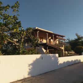Explore Aegina Island, hotel u gradu 'Souvala'