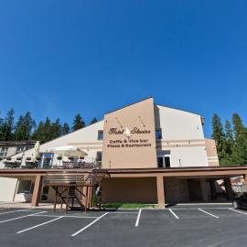 Hotel Slanica, מלון בנאמסטובו